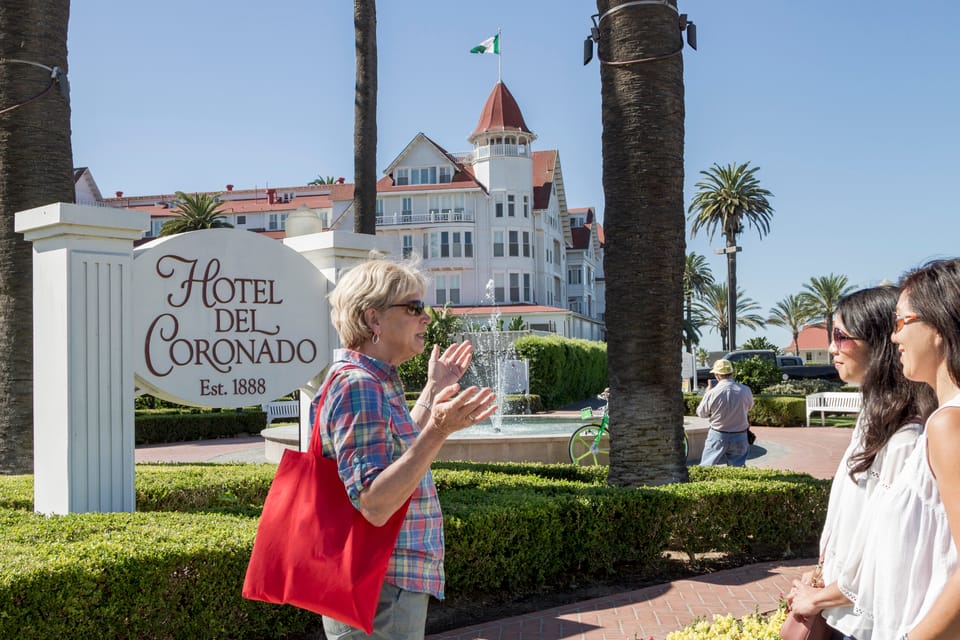 San Diego: Coronado Highlights Small Group Walking Tour – Coronado, California