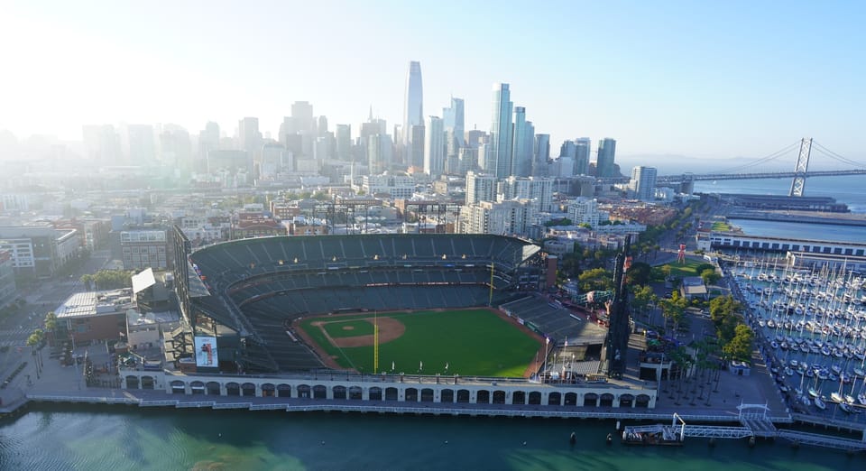 San Francisco: Giants Oracle Park Ballpark Tour – San Francisco, California