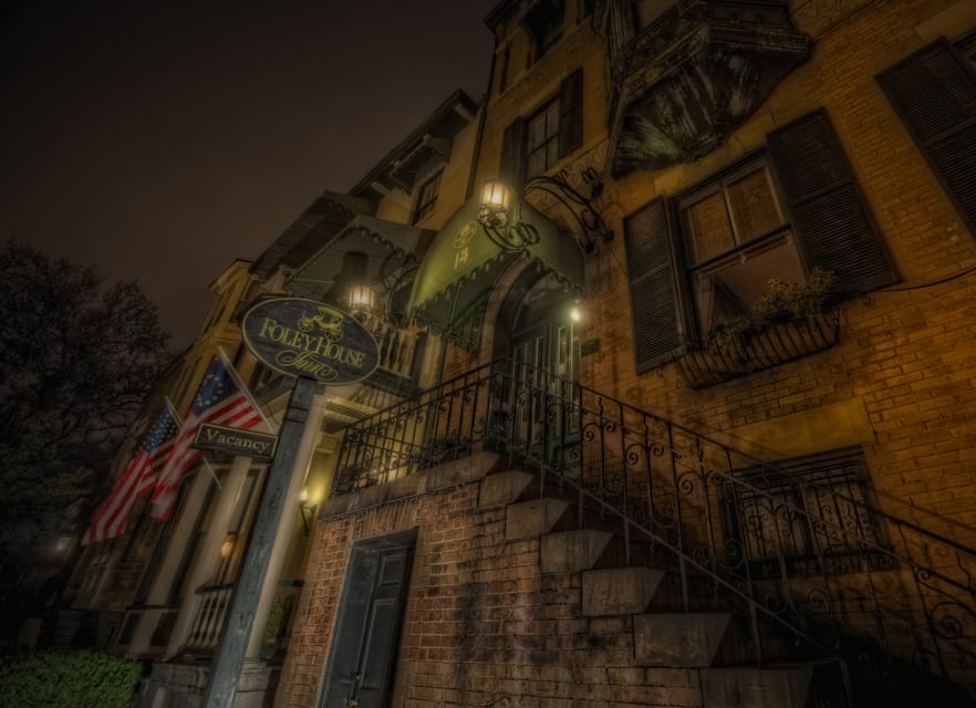 Savannah: Grave Tales Walking Tour – Savannah, Georgia