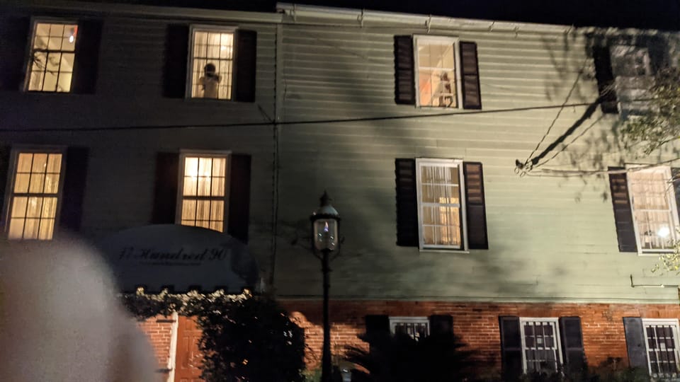 Savannah: Haunts and Horror – The Hell Cat Ghost Tour – Savannah, Georgia