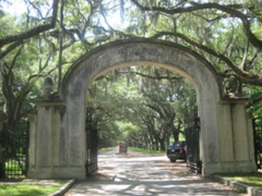 Savannah: Wormsloe Plantation and Bonaventure Cemetery Tour – Savannah, Georgia