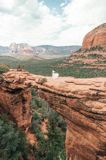 Sedona Devil’s Bridge, Bell Rock & Chapel of the Holy Cross – Devil’s Bridge Trailhead, Arizona