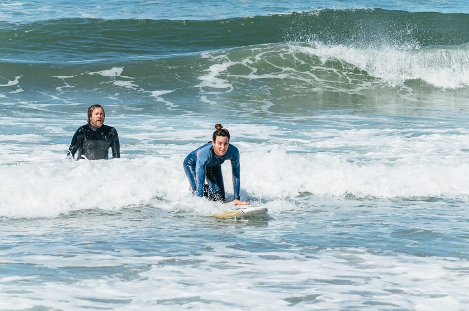 Solana Beach: Private Surf Lesson with Board and Wetsuit – California, California