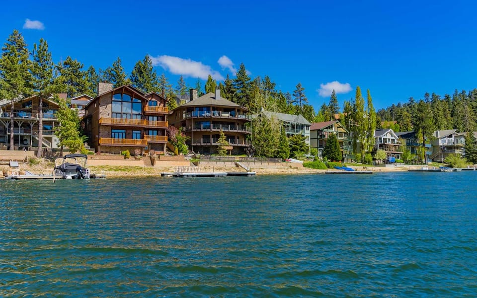 Tour to Big Bear Lake and Lake Arrowhead from LA – California, California