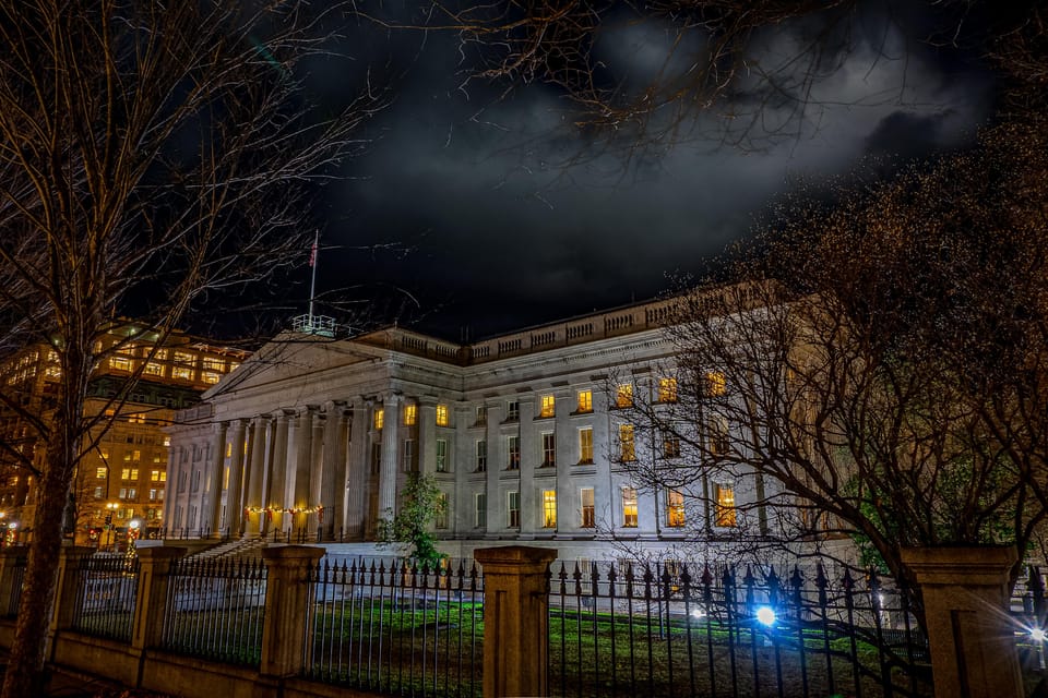 Washington, DC: Ghosts and Spirits Haunted Walking Tour – Washington DC