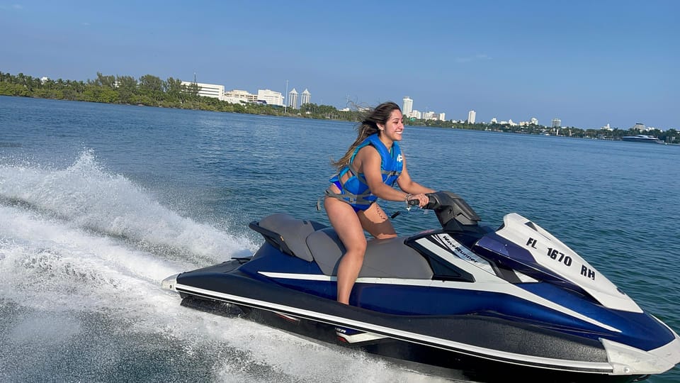 1 Jet Ski Rentals for 60 Minutes Single Rider! – Miami, Florida