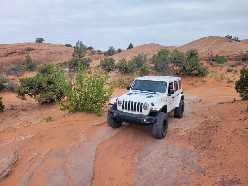 Afternoon Arches National Park 4×4 Tour – The Windows Section, Utah