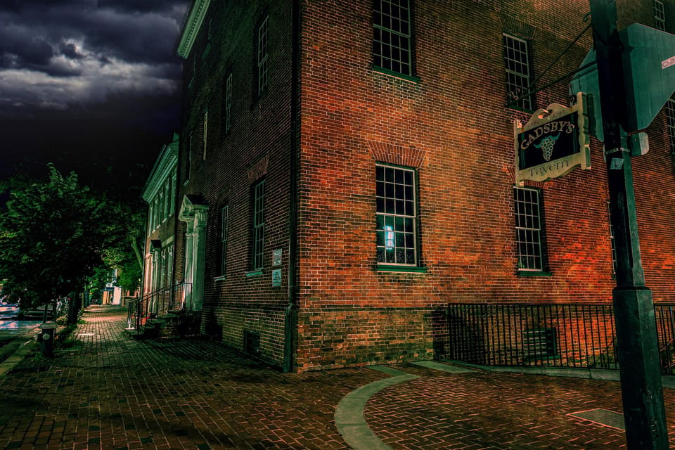 Alexandria: Ultimate Dead of Night Walking Ghost Tour – Alexandria, Virginia