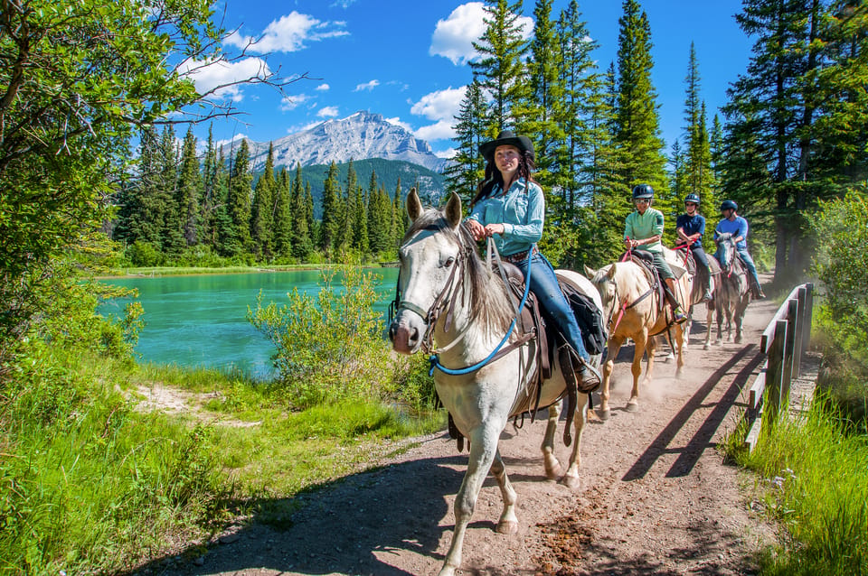 Banff National Park: 1-Hour Bow River Horseback Ride – Banff, Canada