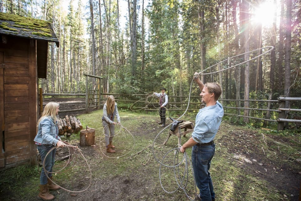 Banff: Wagon Ride with Cowboy Cookout BBQ – Banff, Canada