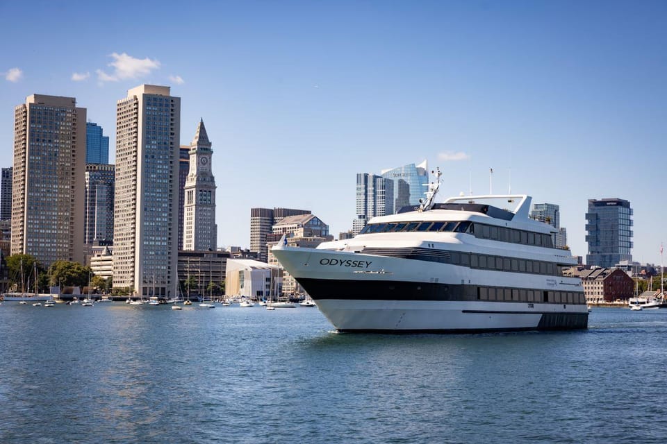 Boston Harbor: Gourmet Brunch or Dinner Cruise – Boston, Massachusetts