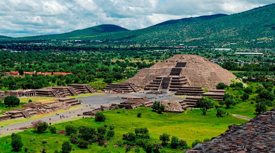 CDMX: Teotihuacan Guided Tour with Guadalupe Basilica Visit – San Juan Teotihuacán, Mexico