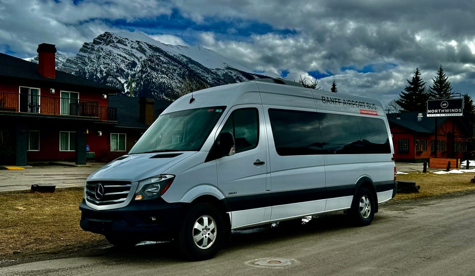 Calgary to Banff | Shared Airport Shuttle Bus – Calgary, Canada