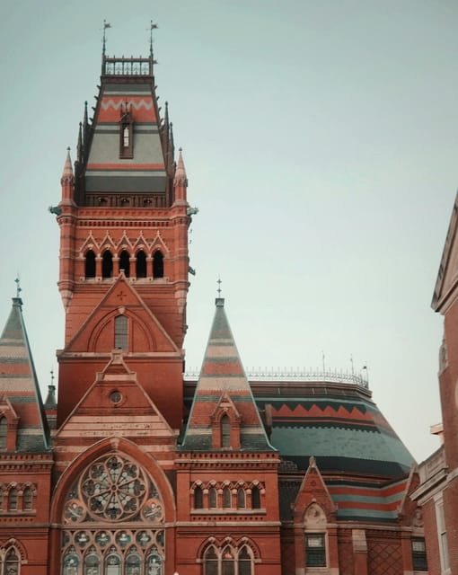 Cambridge: Harvard University Walking Tour with T-Shirt – Cambridge, Massachusetts