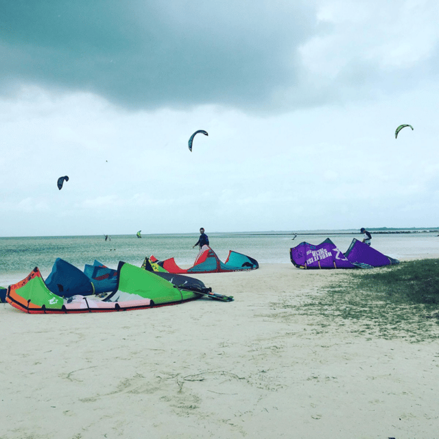 Cancun: Kite Surfing class – Cancún, Mexico