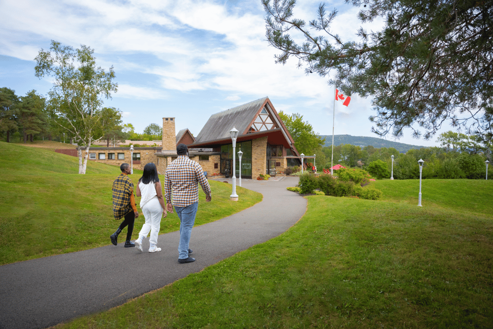 Cape Breton Island: Alexander Graham Bell Museum Tour – Baddeck, Canada