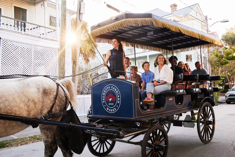 Charleston: Downtown Horse-Drawn Carriage Tour – Charleston, South Carolina