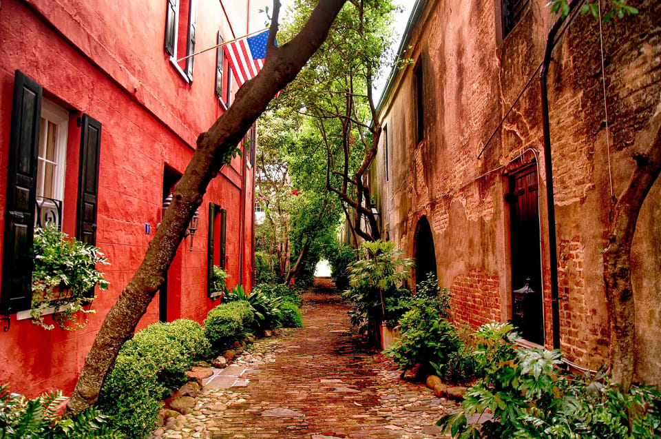 Charleston: History and Architecture Guided Walking Tour – Charleston, South Carolina