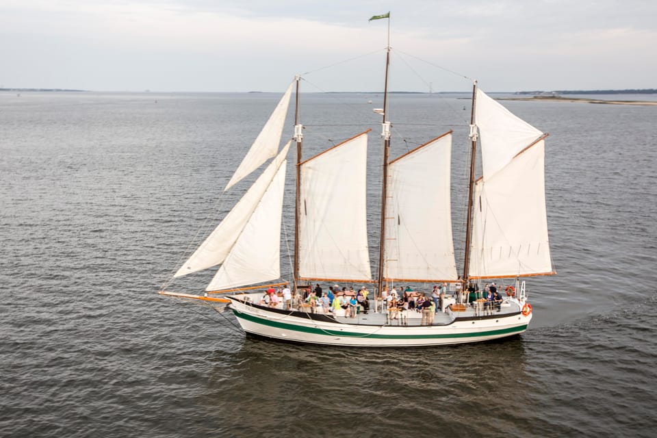 Charleston: Schooner Sailing Harbor Tour & Dolphin Watch – Charleston, South Carolina