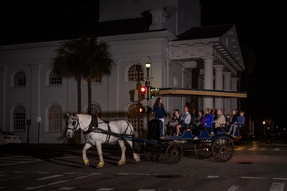 Charleston:Evening Haunted History Horse-Drawn Carriage Tour – Charleston, South Carolina