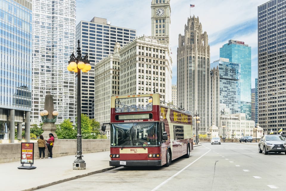 Chicago: Hop-on Hop-off Sightseeing Tour by Open-top Bus – Chicago, Illinois