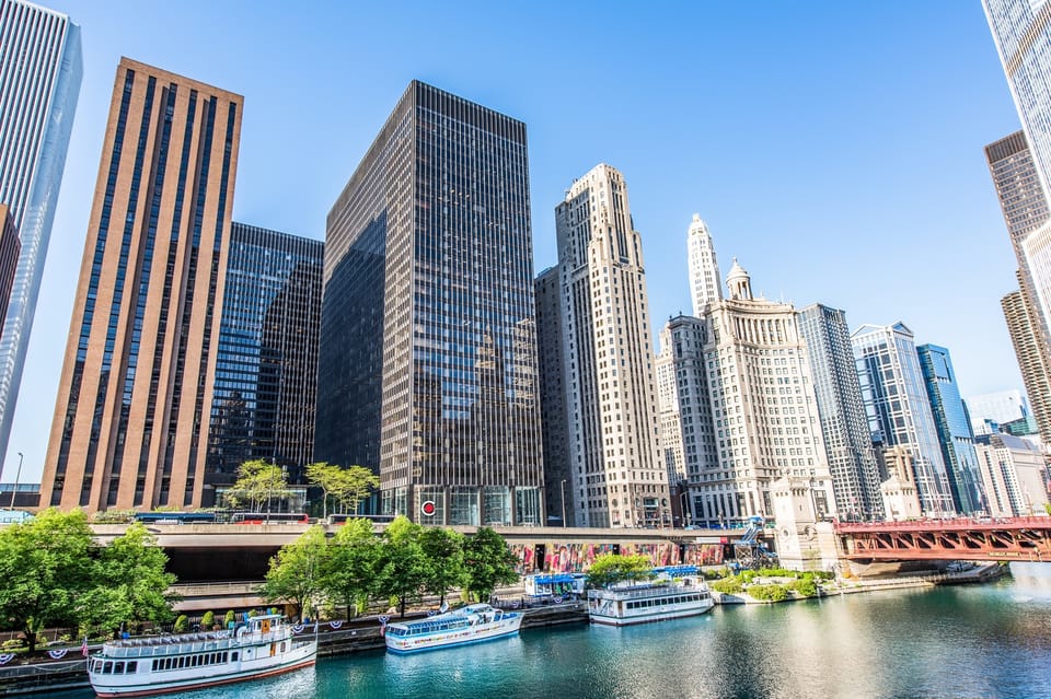 Chicago’s Modern Skyscrapers Guided Walking Tour – Chicago, Illinois