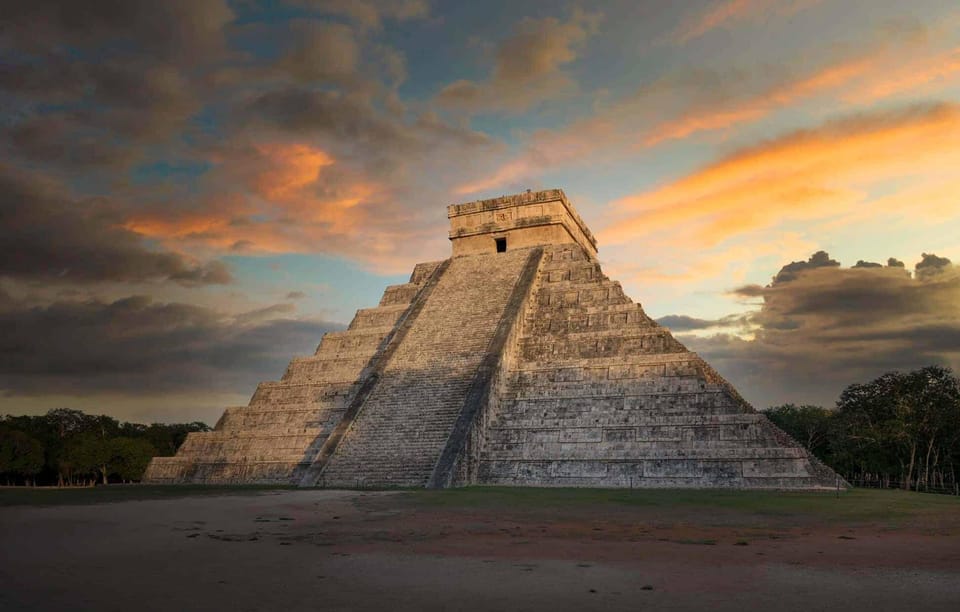 Chichén Itzá – Izamal – Cenote – Piste, Mexico, Mexico