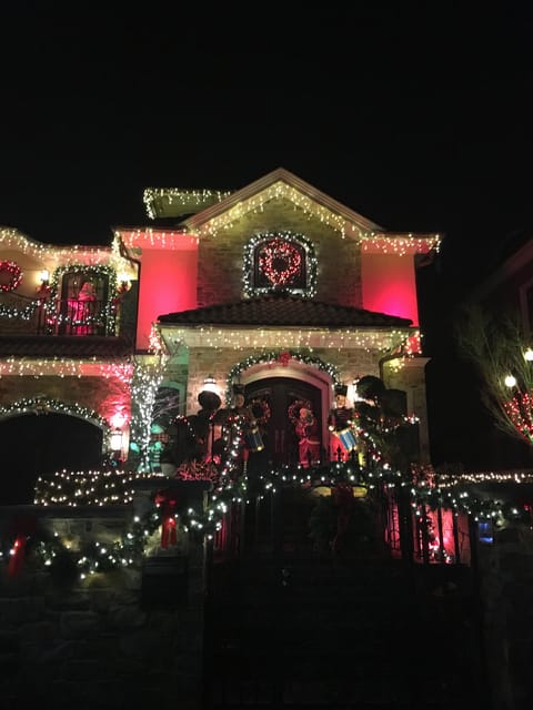 Christmas Lights and Dyker Heights Tour – New York City, New York