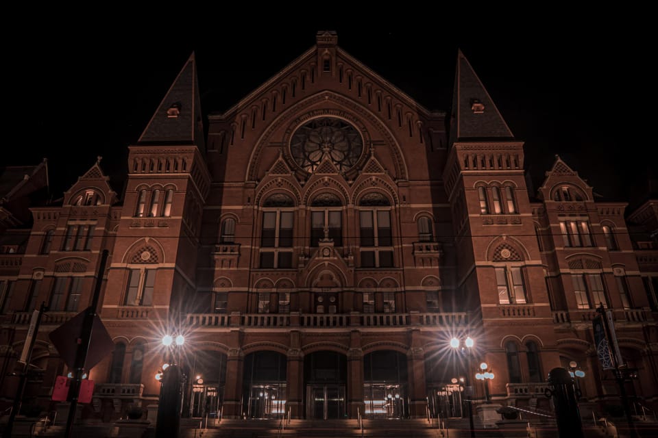 Cincinnati Ghosts: Poltergeists Haunted Walking Tour – Cincinnati, Ohio