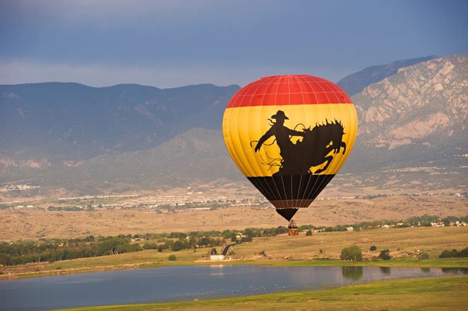 Colorado Springs: Sunrise Hot Air Balloon Flight – Colorado Springs, Colorado