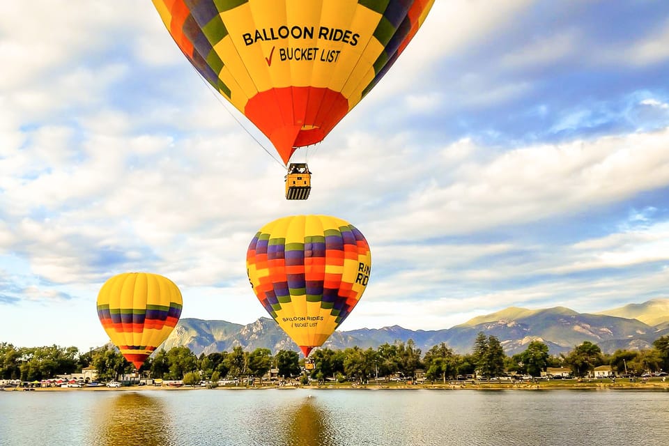 Colorado Springs: Sunrise Hot Air Balloon Flight – Pikes Peak, Colorado