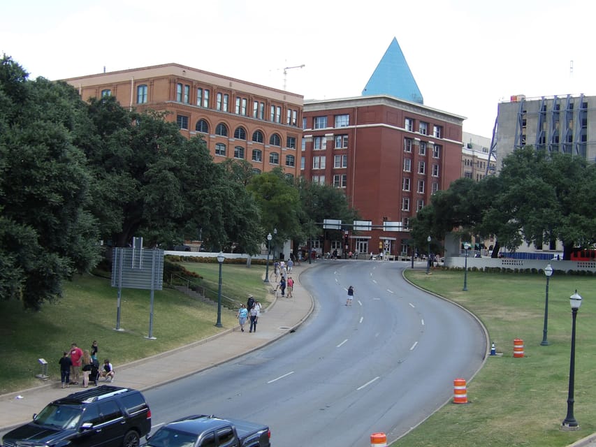 Dallas: JFK Assassination Highlights Walking Tour – Fort Worth, Texas