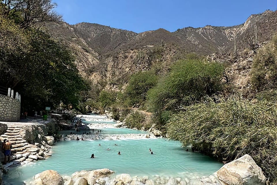 De CDMX a Grutas de Tolantongo (medio día) – Mexico City, Mexico