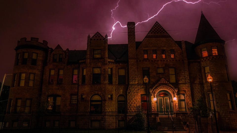 Detroit: Ghosts and Spirits Haunted Walking Tour – Detroit, Michigan