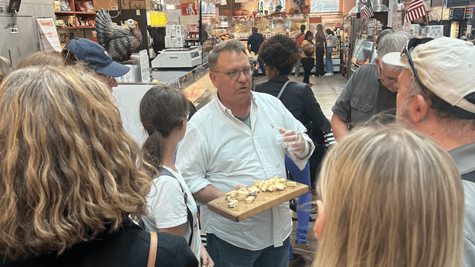 Eastern Market Eats Food Tour (5 Food Stops + Dessert) – Washington DC