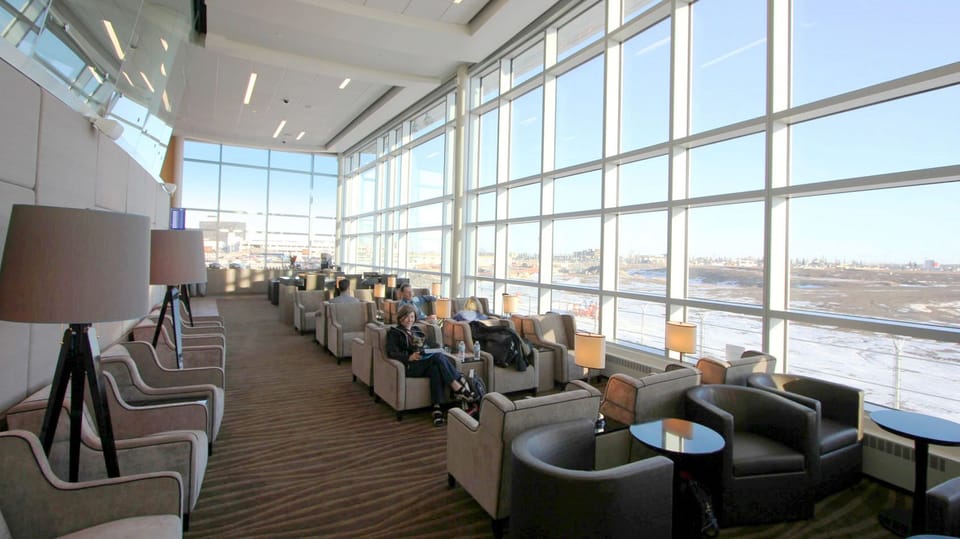 Edmonton International Airport (YEG): Premium Lounge Entry – Edmonton, Canada