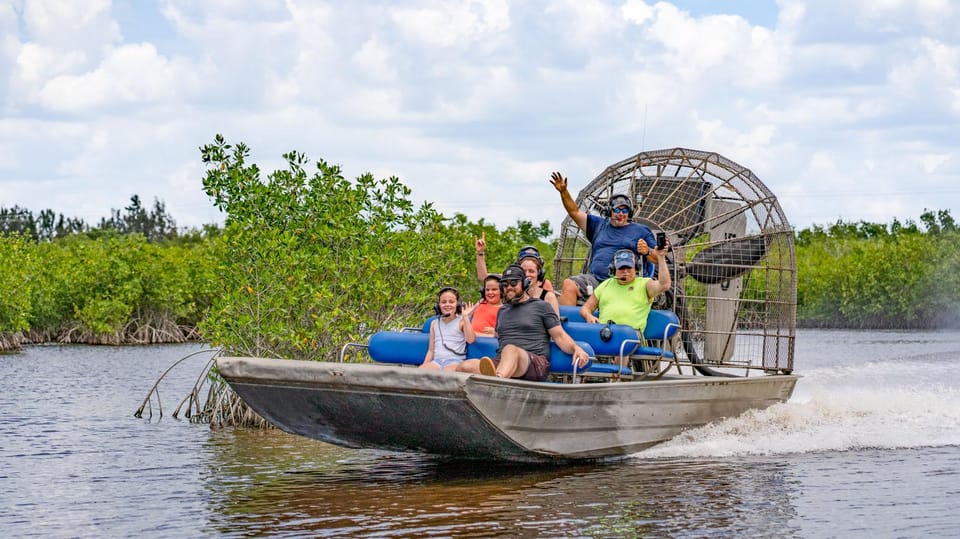 Everglades: Mangrove Maze Airboat Tour and Boardwalk – Everglades City, Florida