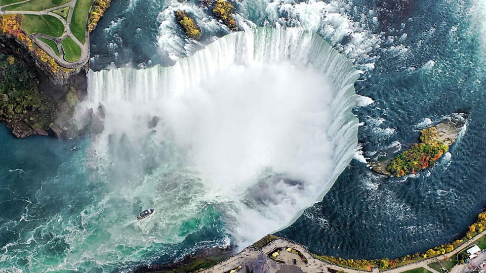 Explore Niagara Falls with bus ticket from/to Toronto – Niagara Falls, Canada