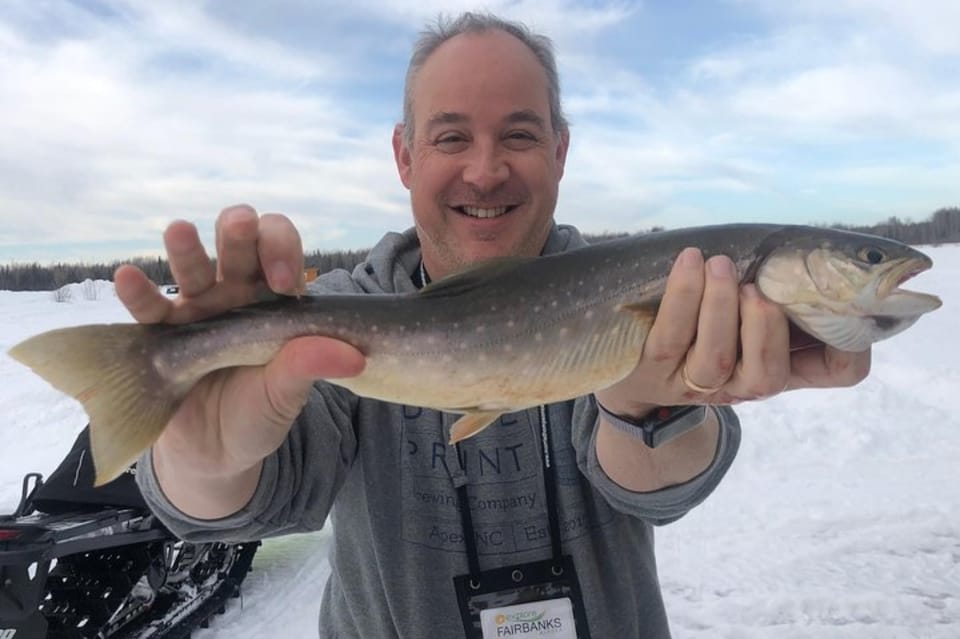 Fairbanks: Guided Ice Fishing Tour – Fairbanks, Alaska