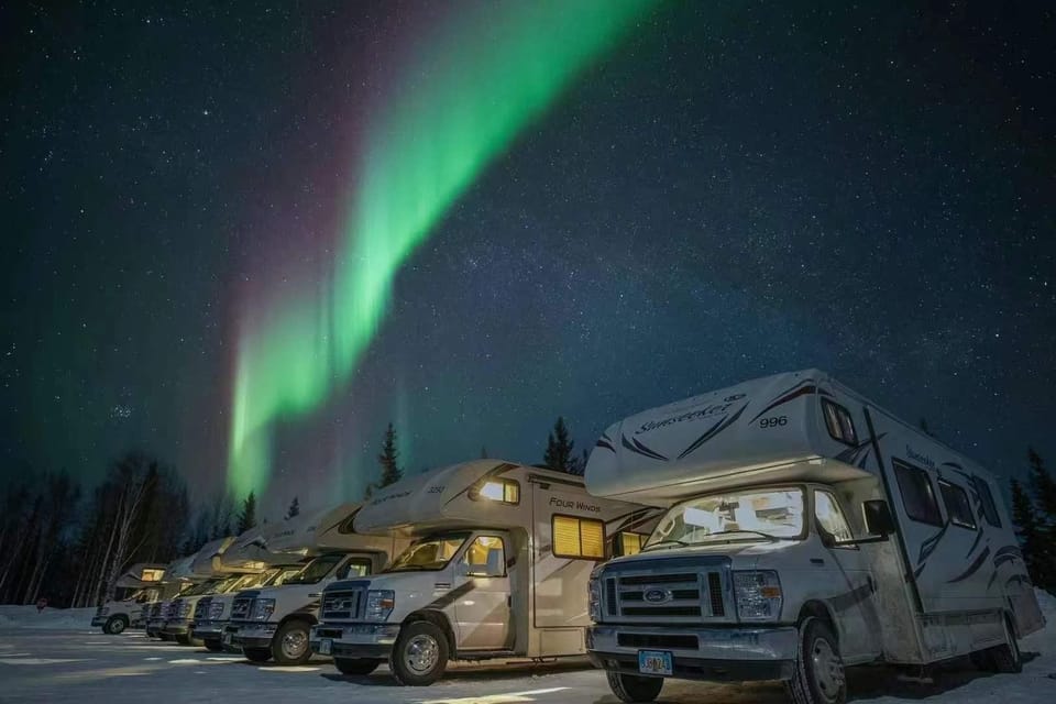 Fairbanks: Luxury Motorhome Aurora Chasing Tour – Fairbanks, Alaska