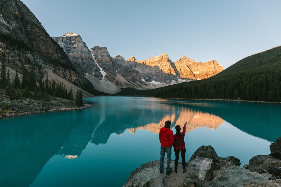 From Banff: Sunrise at Moraine Lake & Lake Louise – Valley of the Ten Peaks, Banff National Park, Canada