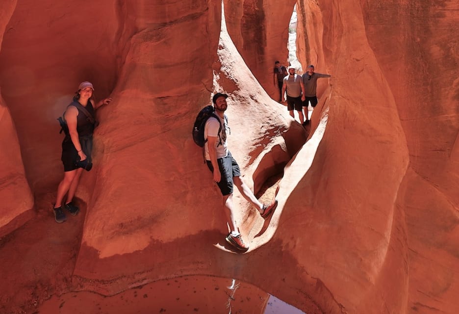 From Escalante: Dry Fork, Peekaboo & Spooky Slot Canyon Tour – Spooky Slot Canyon, Utah