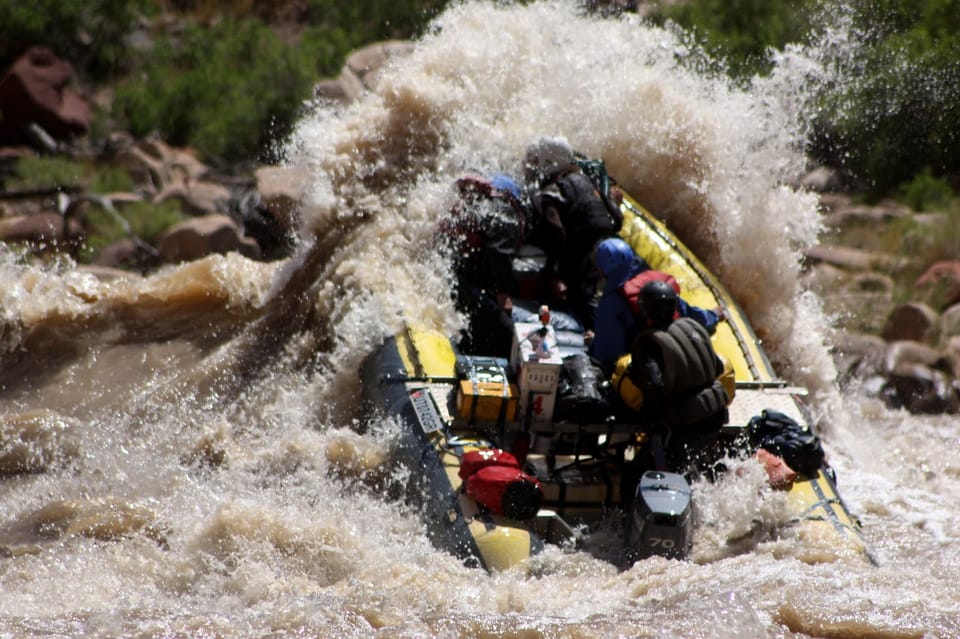 From Moab: Cataract Canyon 4-Day Guided Tour by Raft and Van – Canyonlands National Park, Utah