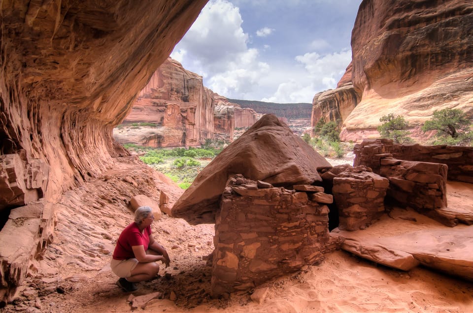 From Moab: Lavender Canyon 4×4 Drive & Hiking Combo Tour – Canyonlands National Park, Utah