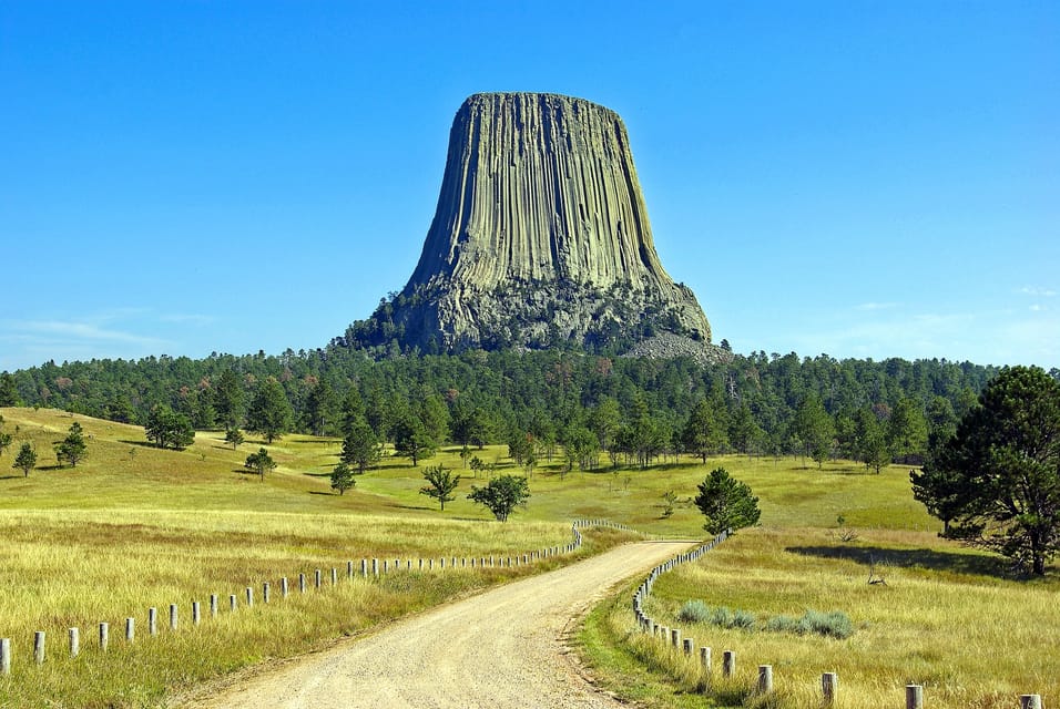 From Rapid City: Private Devils Tower Tour and Hike – Devils Tower National Monument, Wyoming