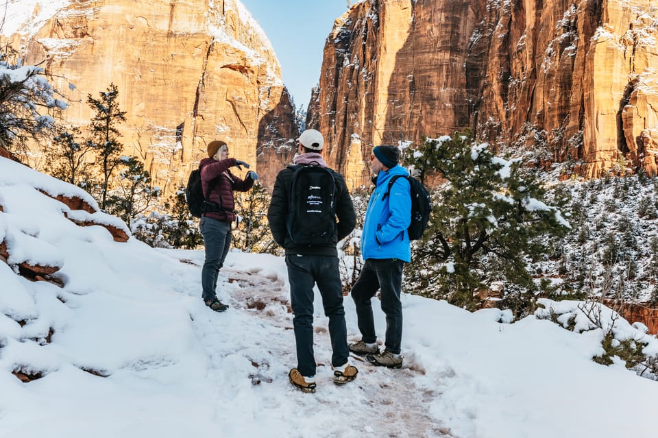 From Springdale: 4-hour Zion Canyon Scenic Hiking Tour – Zion National Park, Utah