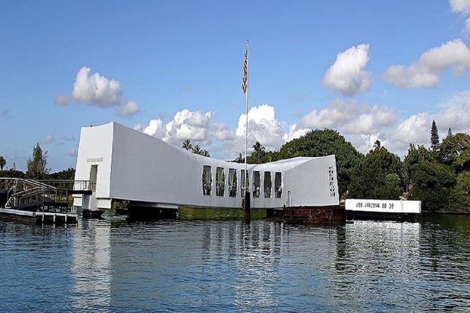 From Waikiki: USS Arizona Memorial and Honolulu City Tour – Honolulu, Hawaii