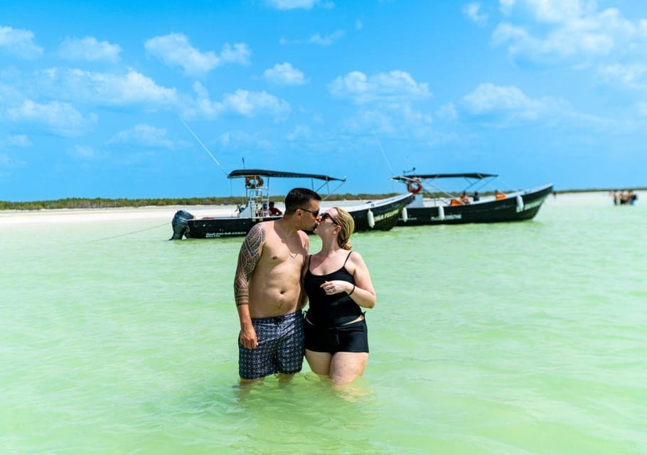 Holbox: Full-day tour to the island, cenote swim and lunch – Hoyo Negro Yalahau, Mexico