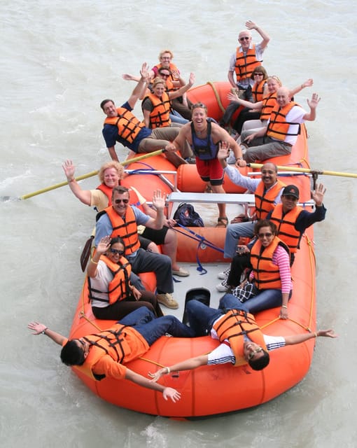 Jasper: Jasper National Park Easy 2-Hour Rafting Trip – Athabasca River, Canada