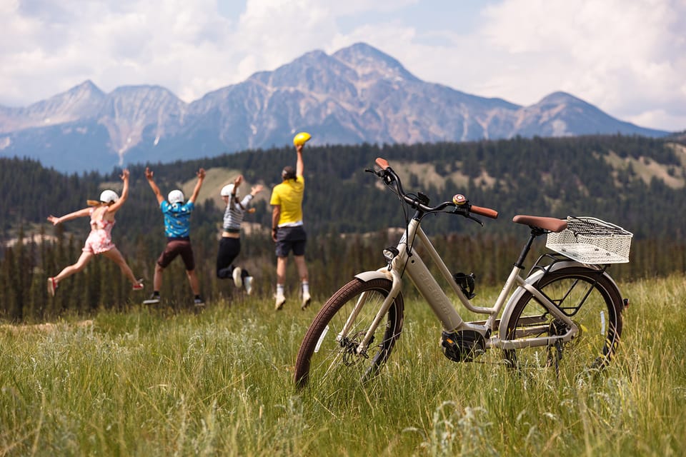 Jasper: Jasper National Park Guided E-Bike Tour with Meal – Maligne Canyon, Canada